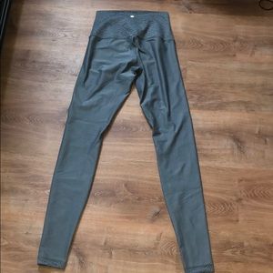 Lululemon leggings size 6 cheetah yoga pants